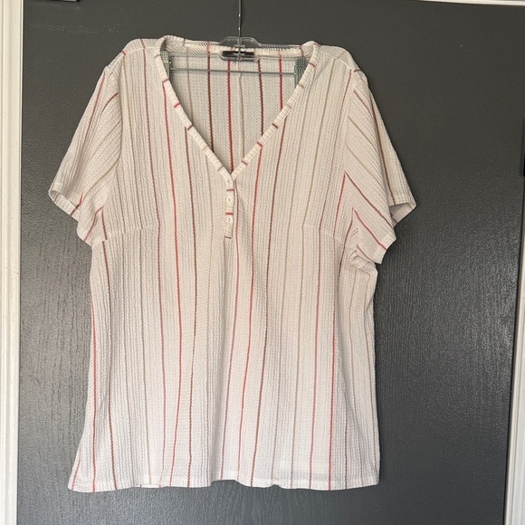 Lane Bryant Tops - Lane Bryant Ivory Short Sleeve V-Neck Top with Red Stripes